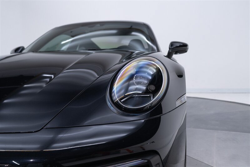 Used 2024 Porsche 911 Carrera RWD image 23