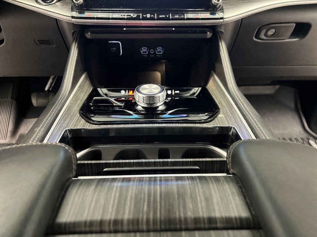 Used 2024 Jeep Wagoneer L Series II w/ Flexible Seating Group image 46