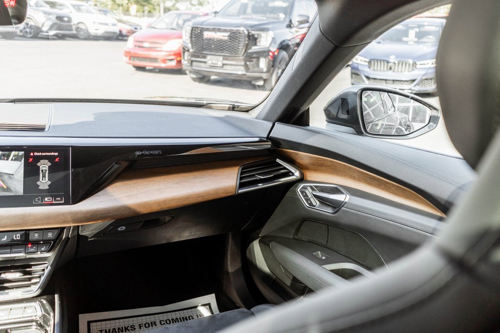 Used 2022 Audi e-tron GT Premium Plus image 14