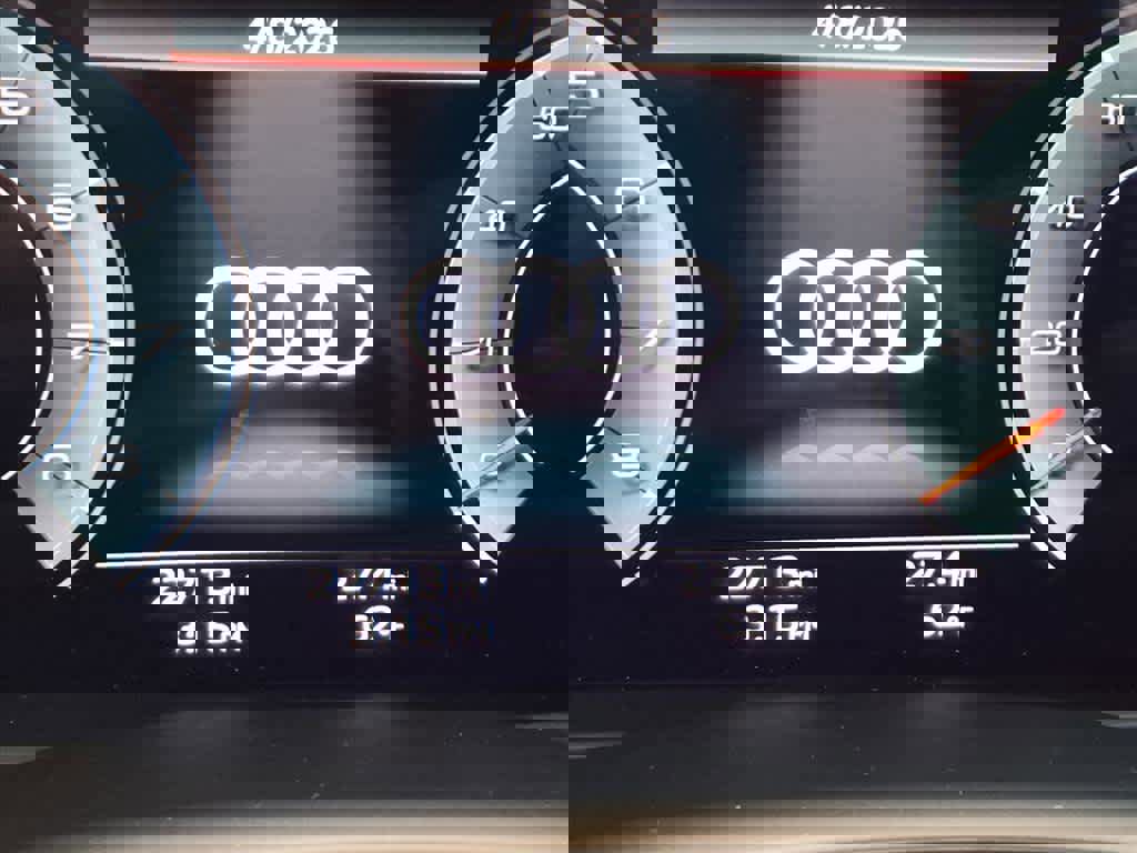 Certified 2023 Audi Q8 Prestige w/ Prestige Package image 12