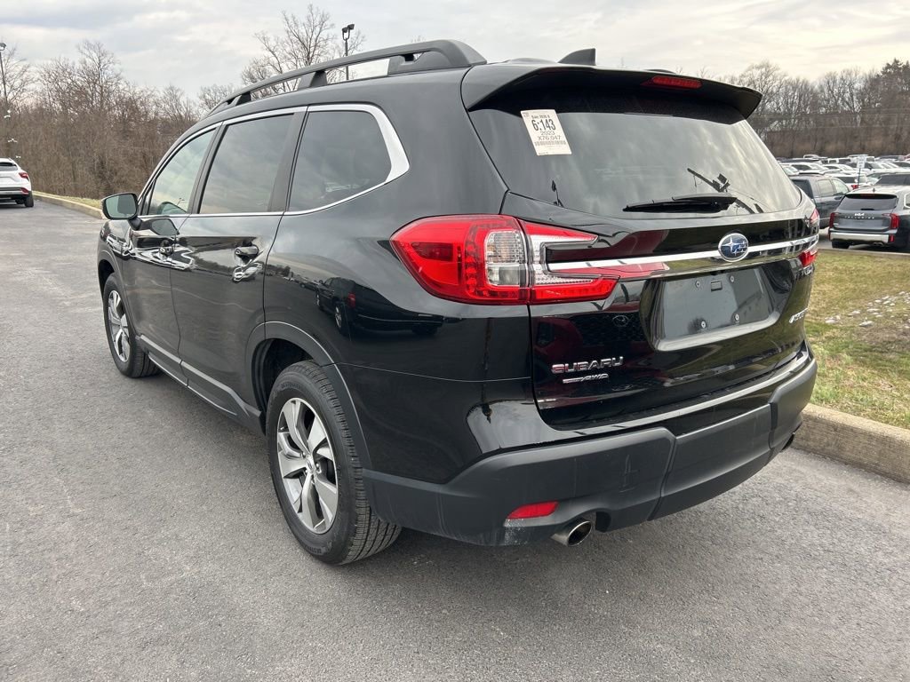 Used 2023 Subaru Ascent Premium image 4