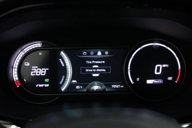 Used 2022 Kia Niro EX FWD image 24