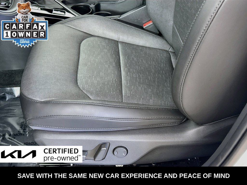 Certified 2025 Kia Niro FWD image 24