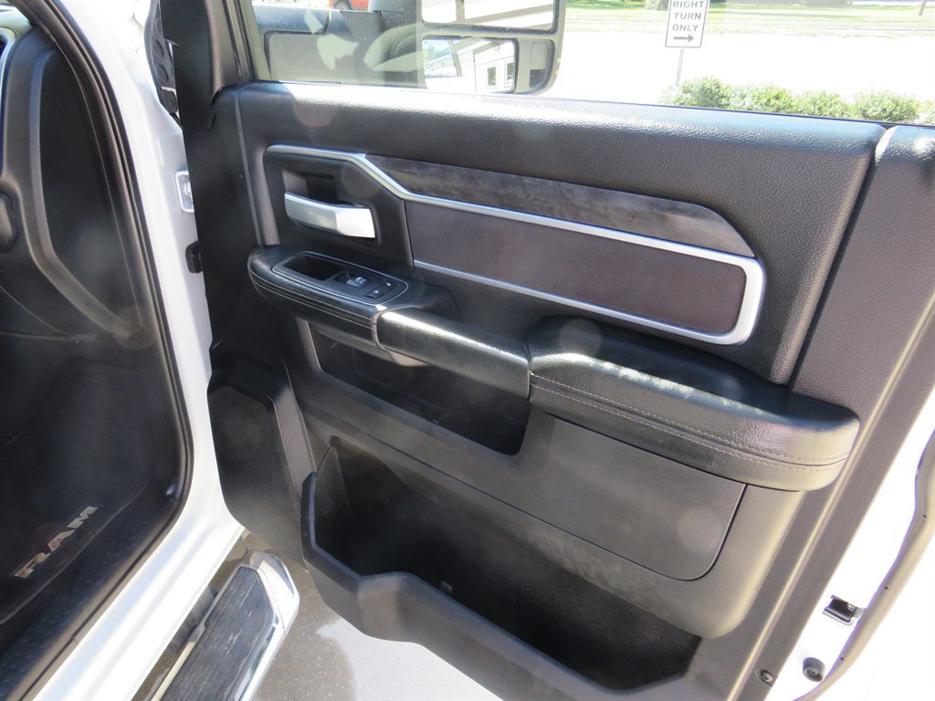 Used 2024 RAM 3500 Big Horn AWD/4WD image 20