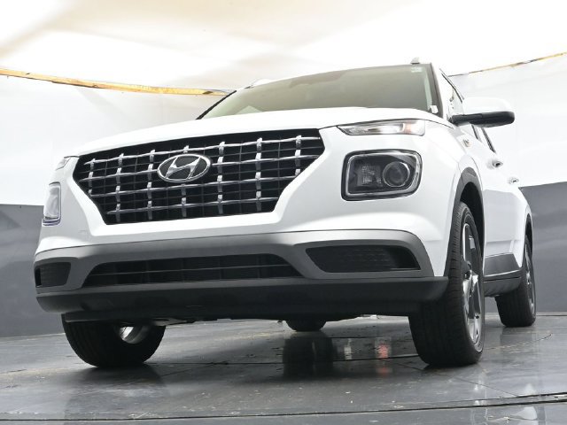 New 2026 Hyundai Venue SEL FWD image 39