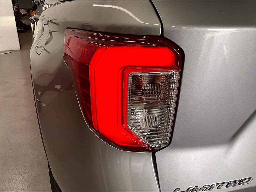 Used 2023 Ford Explorer Limited image 33