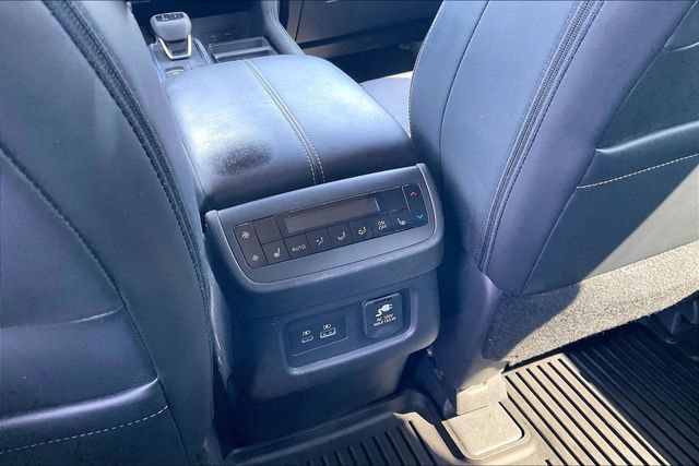 Used 2023 Nissan Pathfinder Platinum FWD image 10