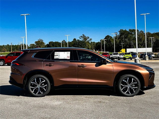 New 2025 Toyota Crown Signia XLE image 9