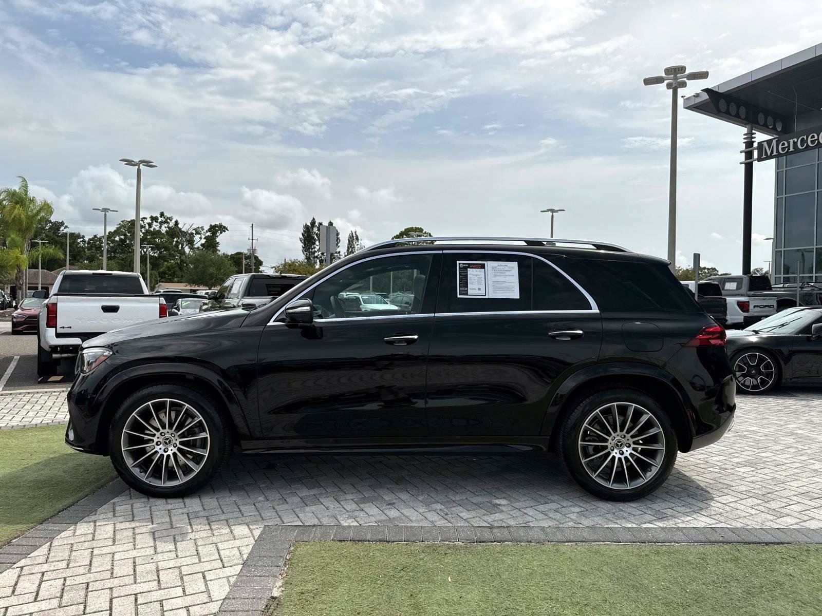 Certified 2024 Mercedes-Benz GLE 450e 4MATIC image 3