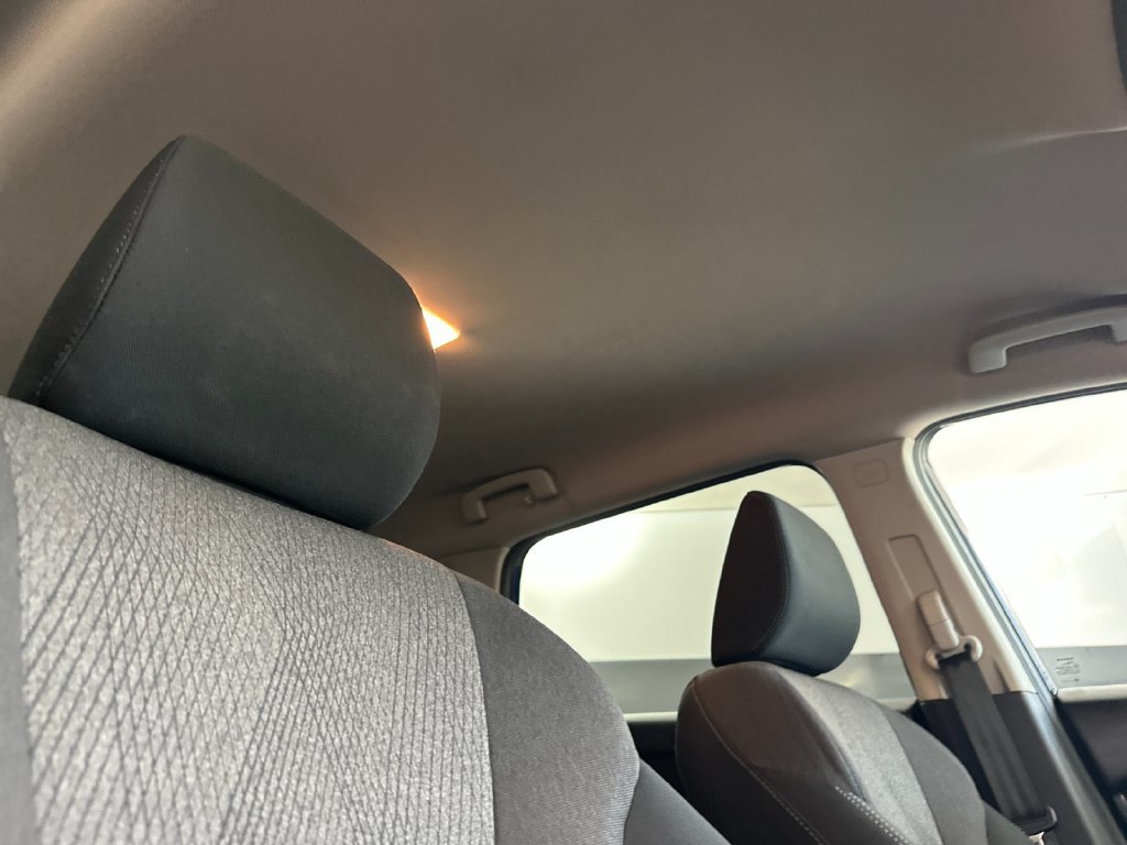 Used 2025 Nissan Rogue SV FWD image 16