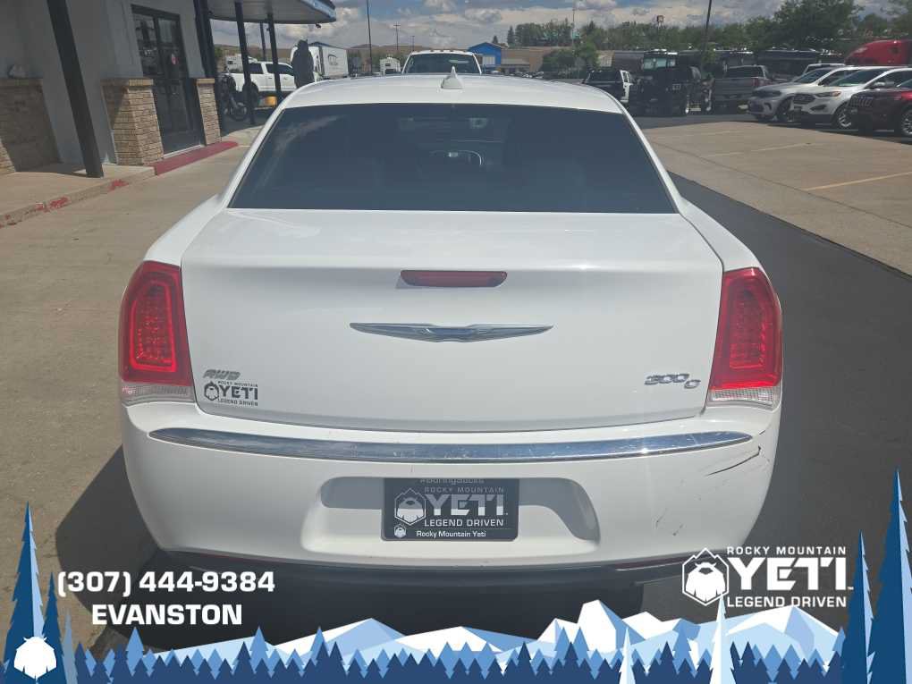 Used 2017 Chrysler 300 C AWD/4WD image 4