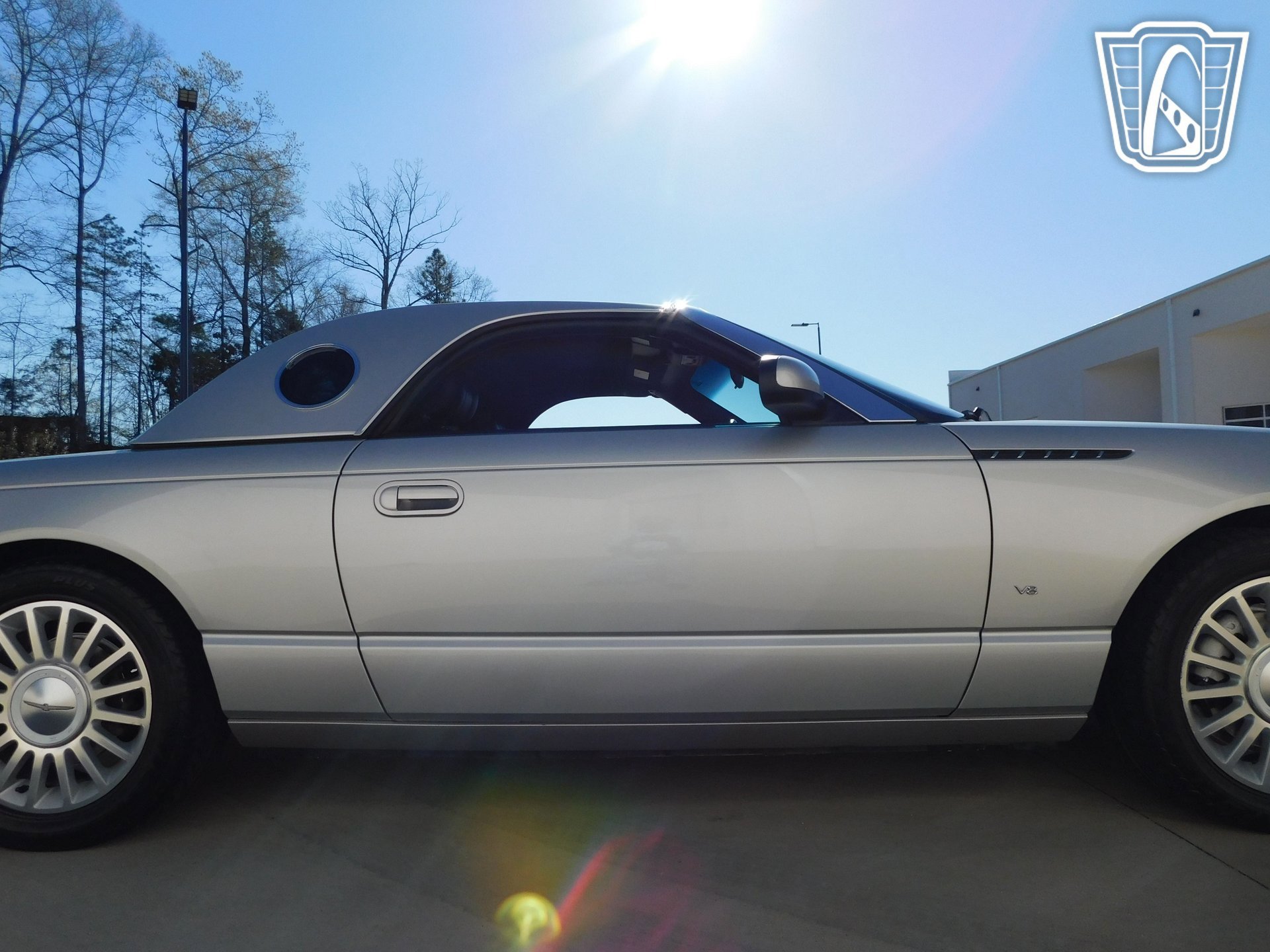 Used 2004 Ford Thunderbird image 30