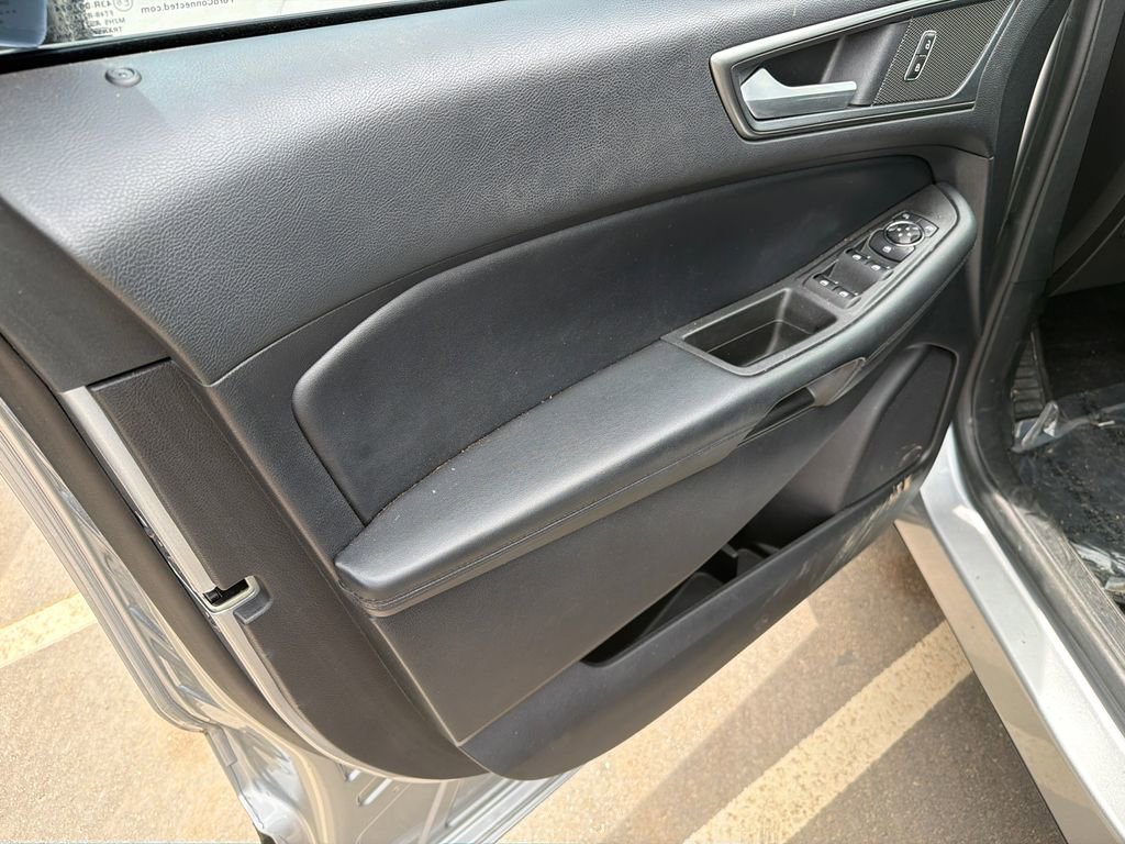 Used 2021 Ford Edge SE FWD image 10