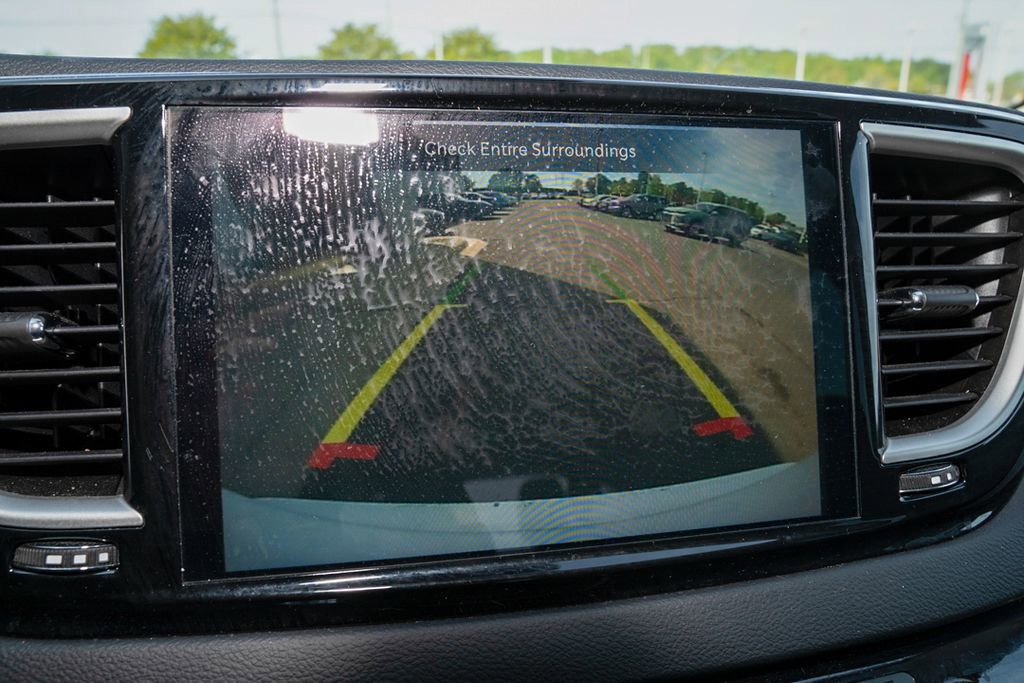 Used 2024 Chrysler Pacifica Touring-L image 14