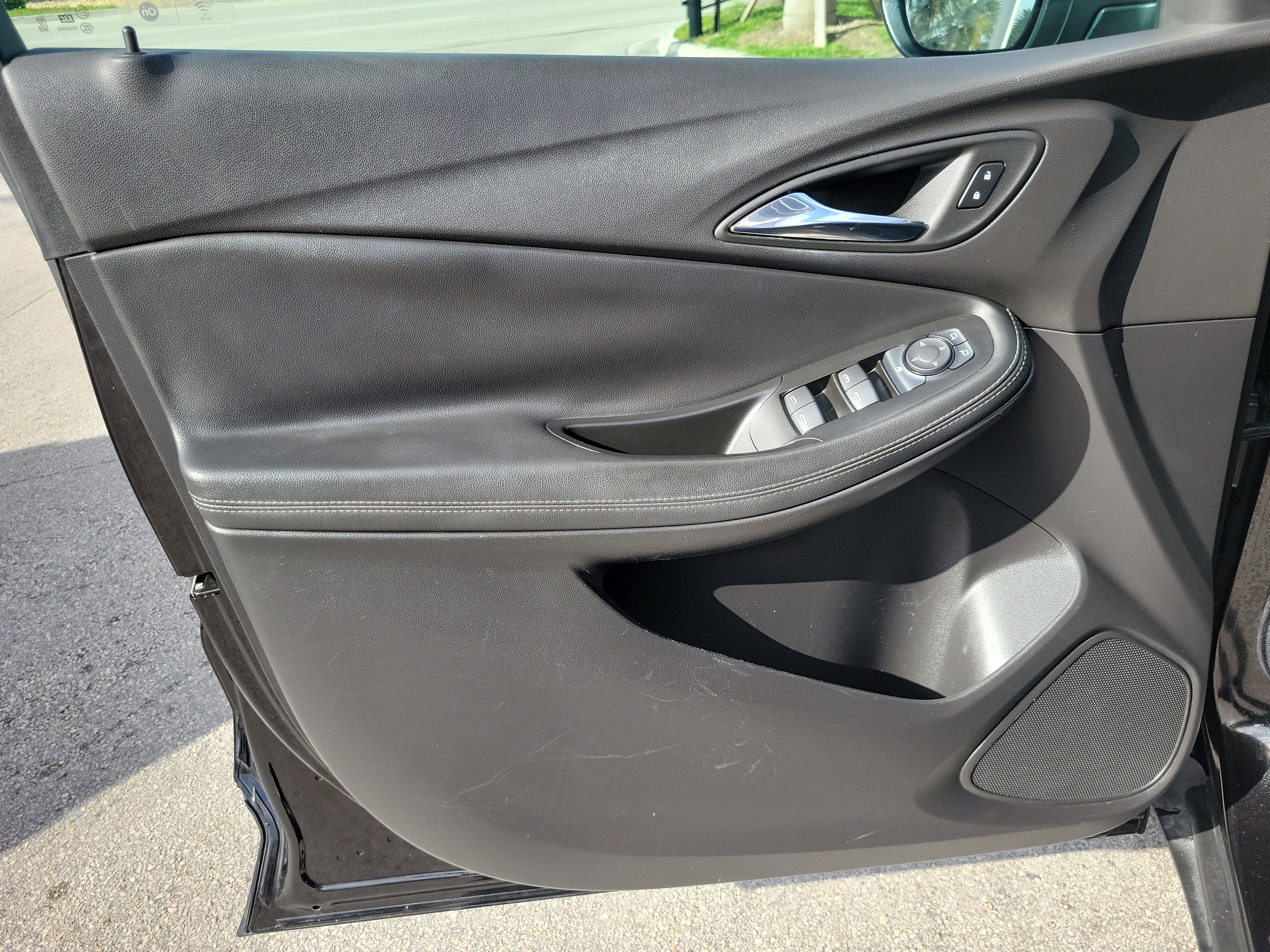 Used 2023 Buick Encore GX Preferred w/ Cold Weather Comfort Package image 23