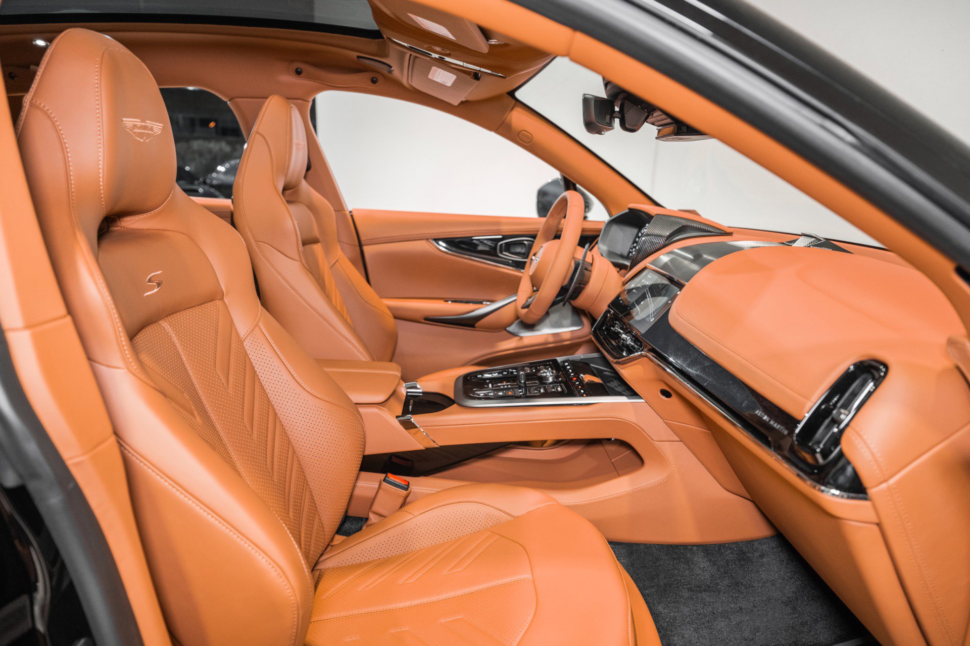 New 2026 Aston Martin DBX S image 20