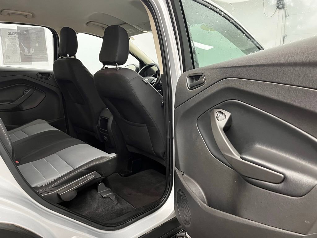 Used 2019 Ford Escape S image 30
