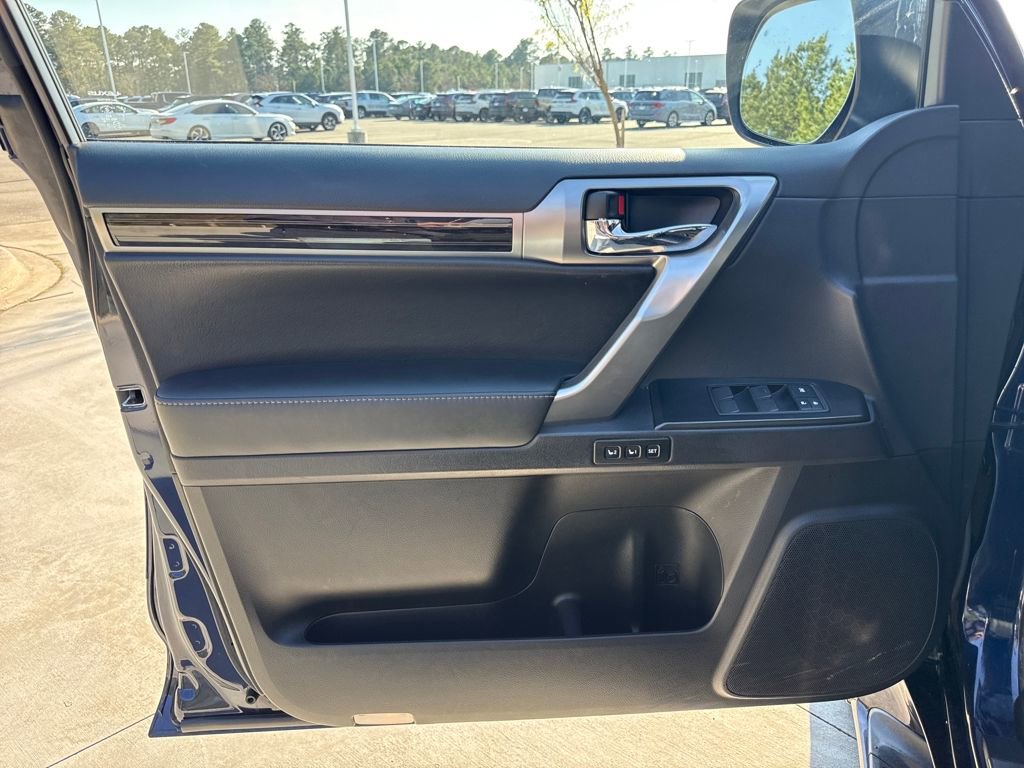 Used 2022 Lexus GX 460 Premium w/ Premium Package image 14