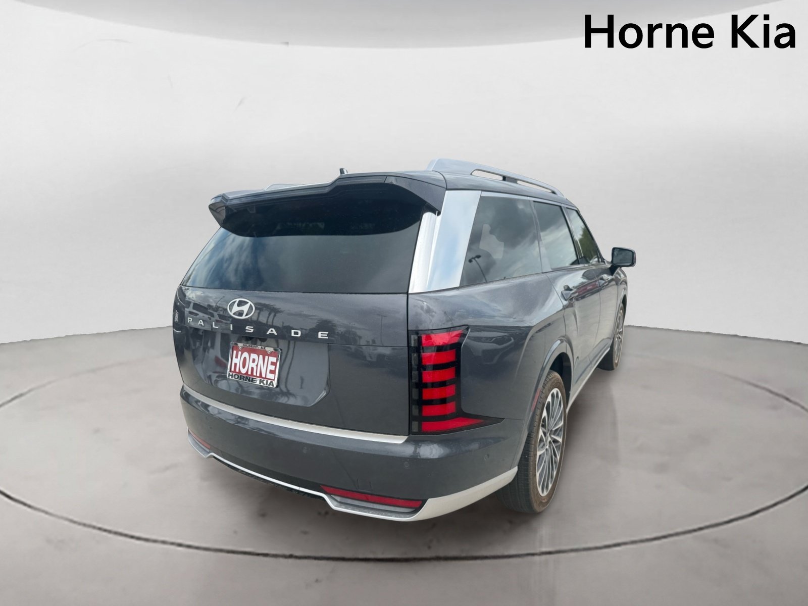 Used 2026 Hyundai Palisade Calligraphy FWD image 4