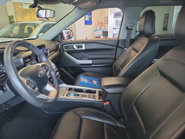 Used 2023 Ford Explorer XLT w/ Equipment Group 202A image 18