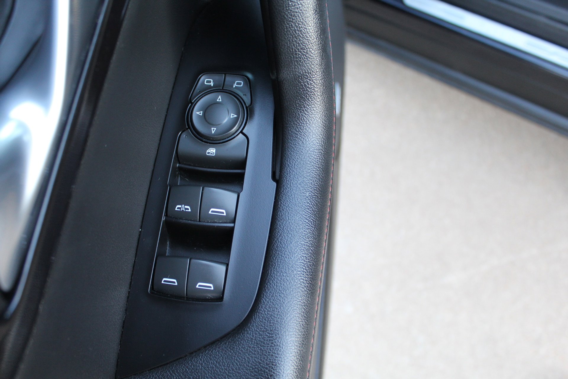 Used 2020 Chevrolet Blazer RS FWD image 31