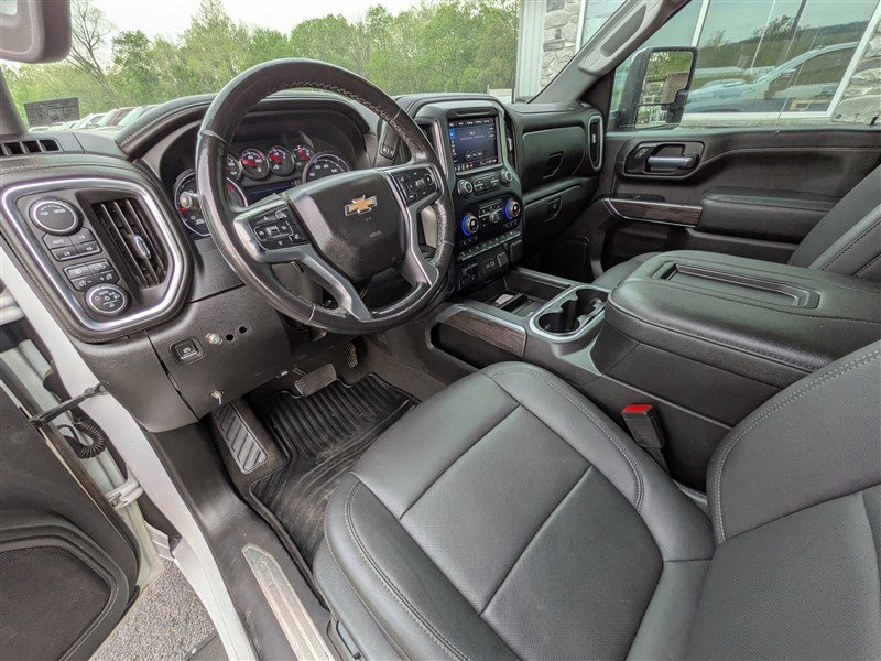 Used 2022 Chevrolet Silverado 3500 LTZ w/ LTZ Texas Edition image 16