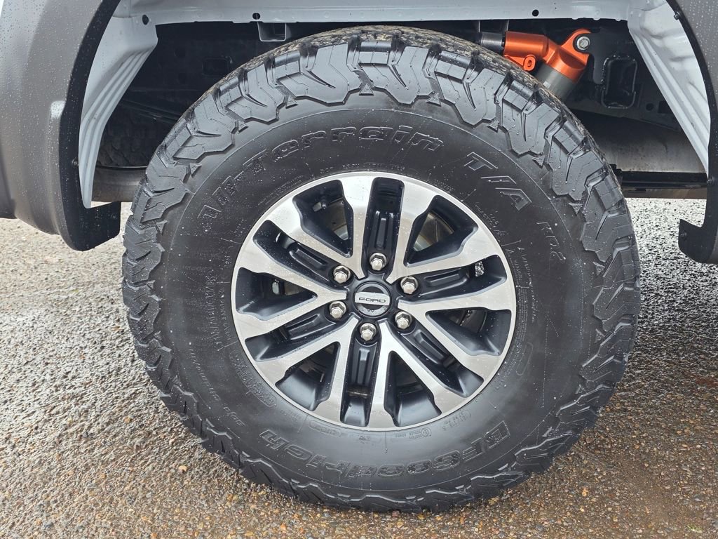 Used 2020 Ford F150 Raptor w/ Equipment Group 802A Luxury image 31