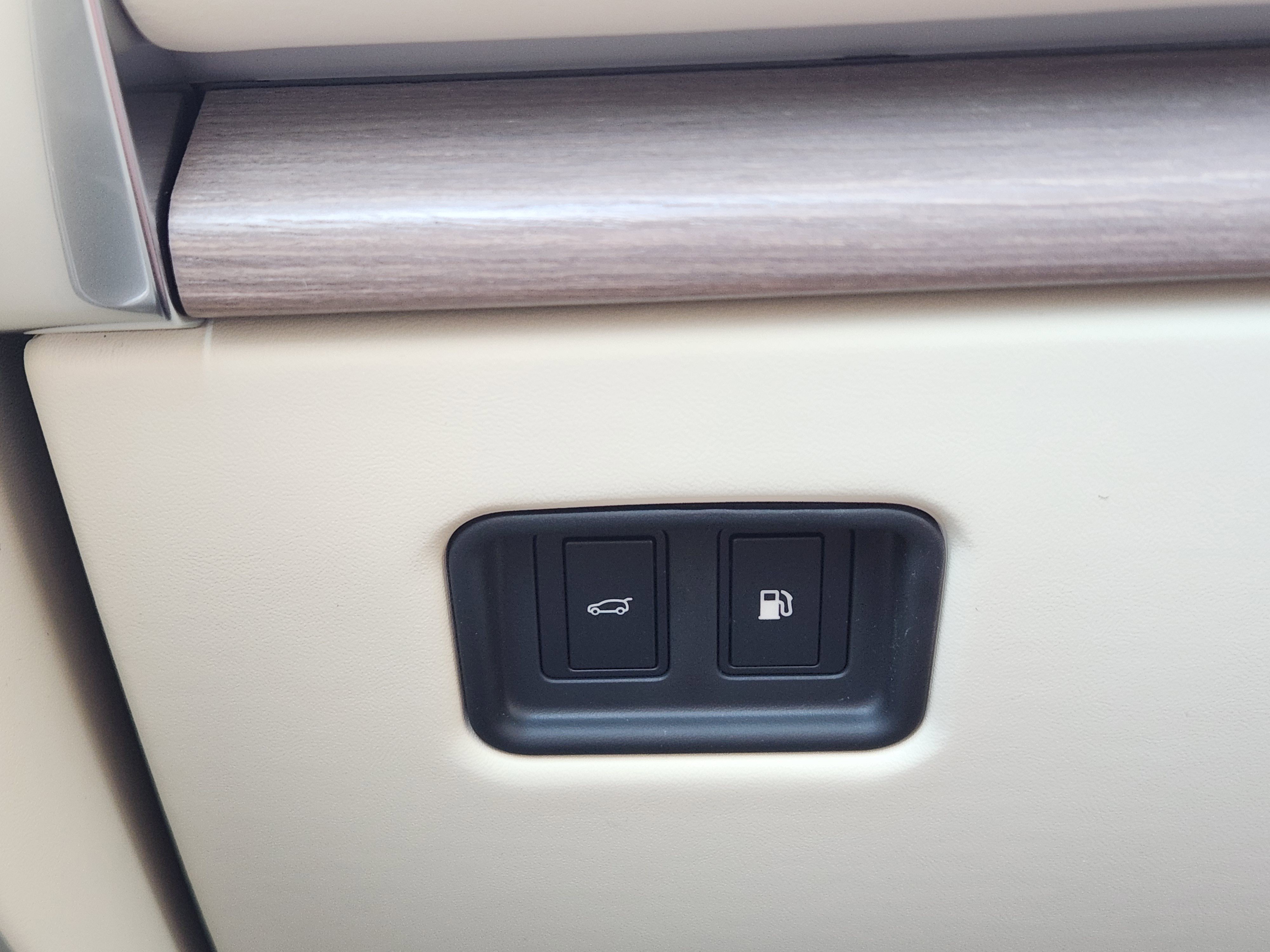 New 2026 Land Rover Range Rover SE image 21