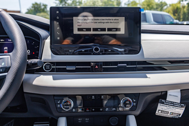 New 2025 Mitsubishi Outlander AWD image 26