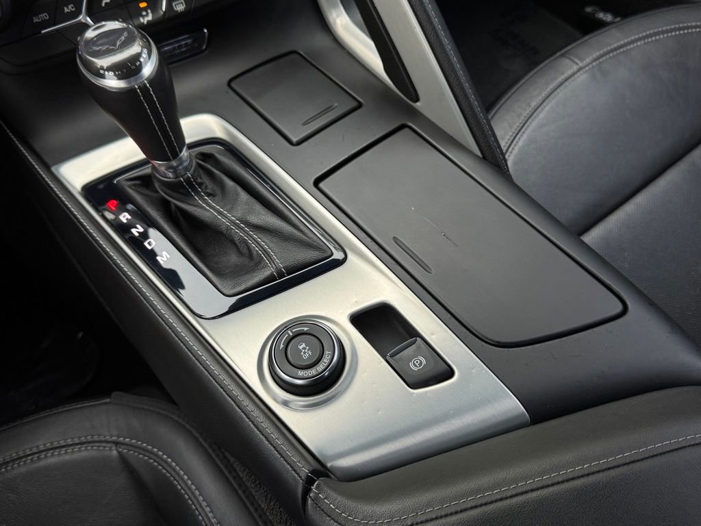 Used 2019 Chevrolet Corvette Stingray Coupe w/ 1LT RWD image 25