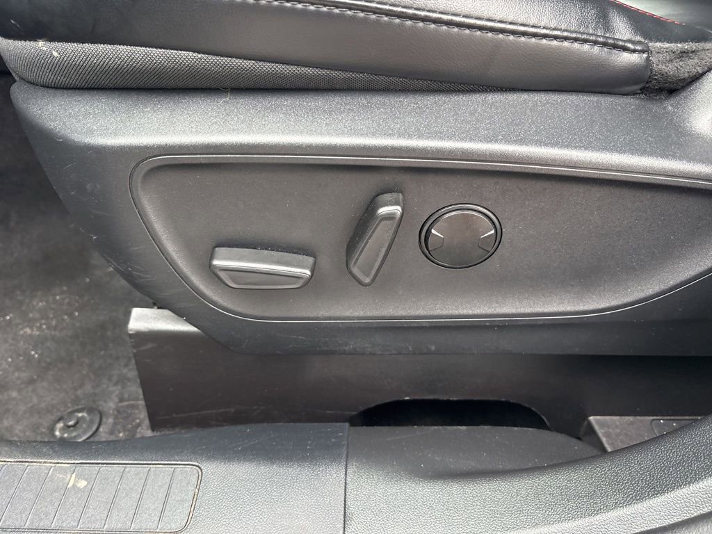 Used 2025 Ford Escape ST-Line image 16