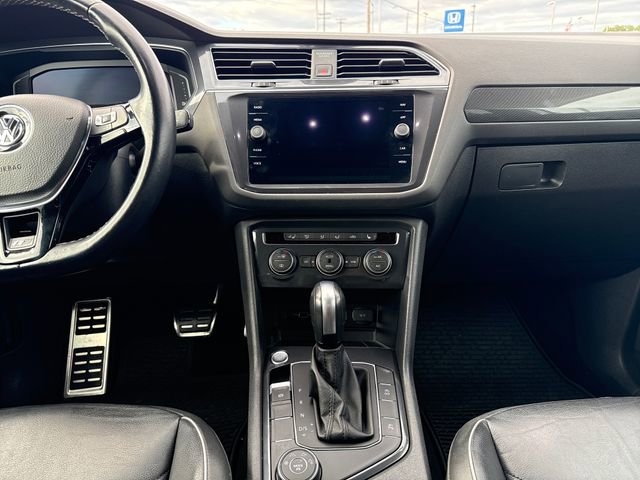 Used 2020 Volkswagen Tiguan SEL Premium R-Line AWD/4WD image 19