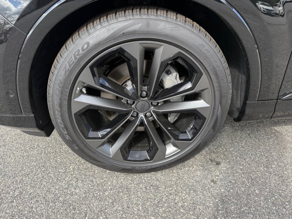 New 2026 Audi Q7 3.0T Premium Plus AWD/4WD image 27