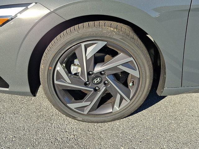 New 2026 Hyundai Elantra Limited FWD image 8