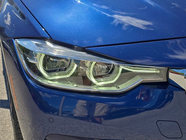 Used 2018 BMW 330i xDrive Sedan w/ Premium Package image 7