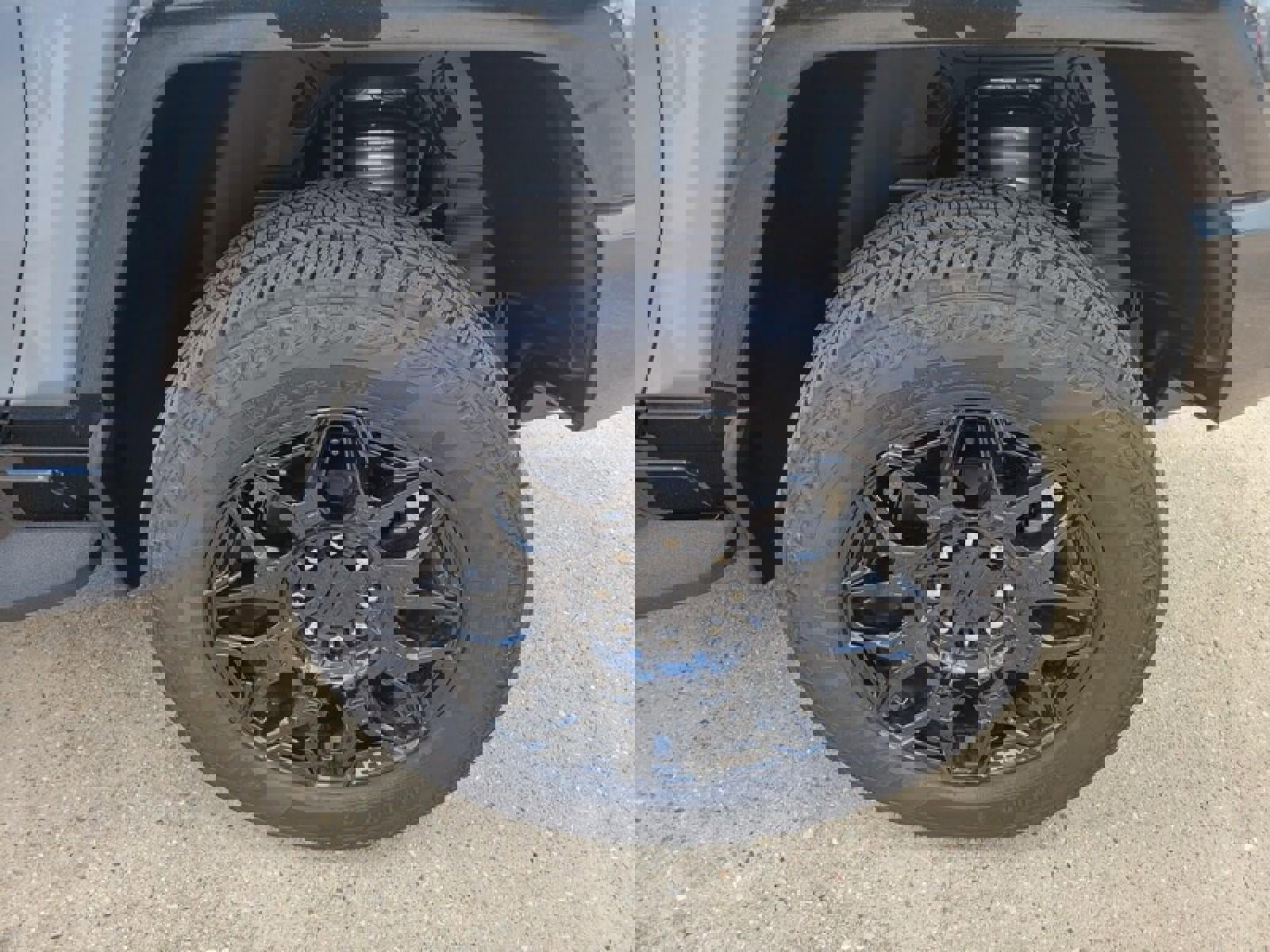 New 2025 GMC Hummer EV 2X image 9