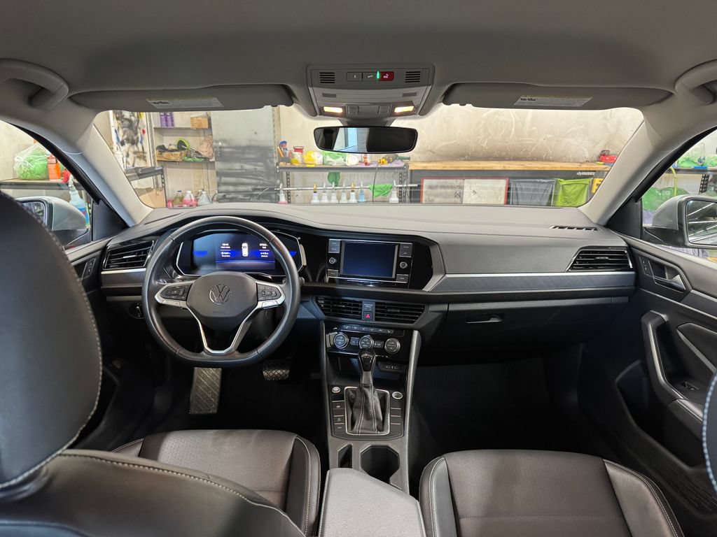 Used 2024 Volkswagen Jetta SE FWD image 26