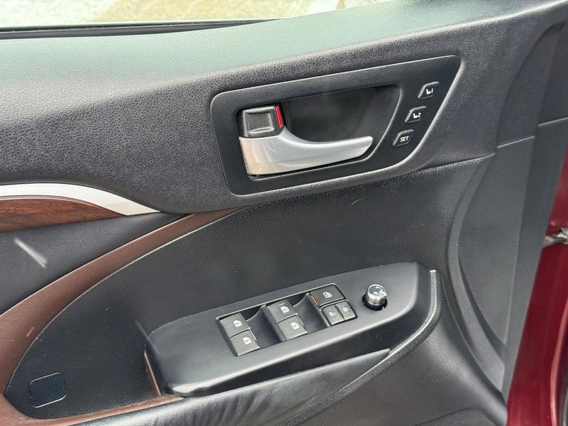 Used 2015 Toyota Highlander Limited Platinum image 20