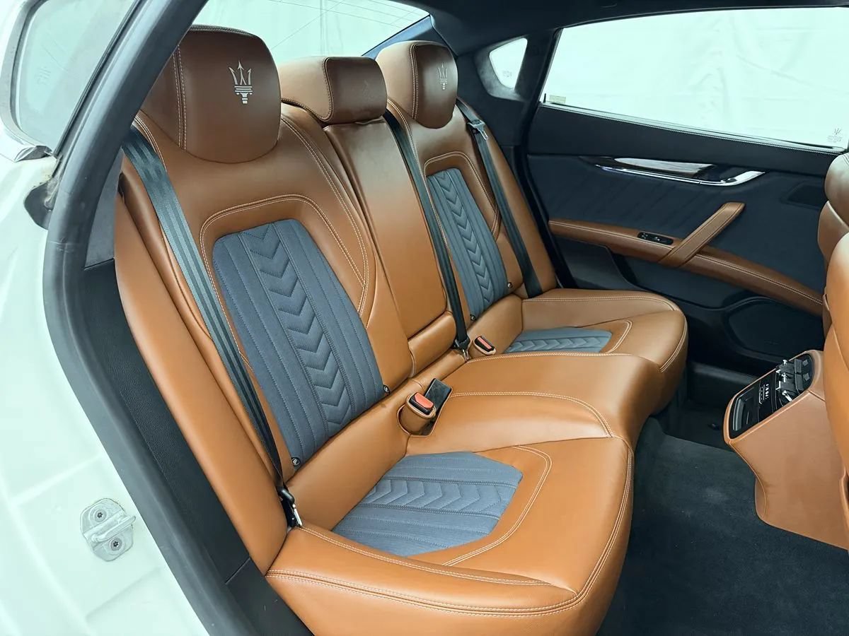 Used 2017 Maserati Quattroporte S GranLusso Q4 AWD/4WD image 31
