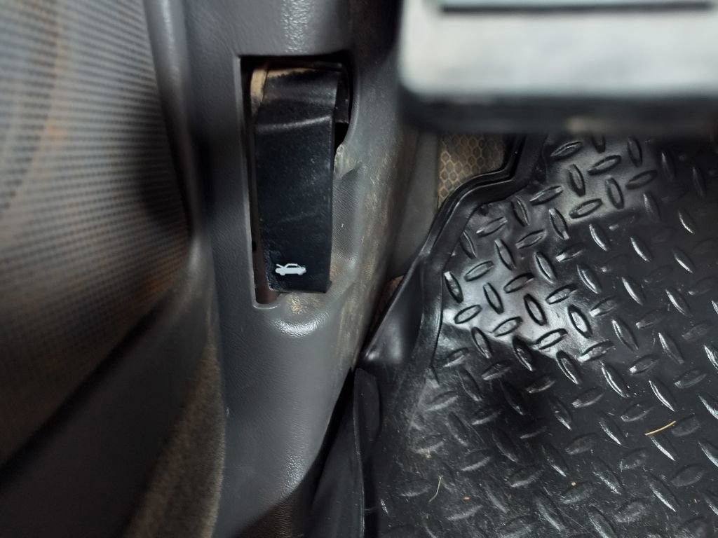 Used 2005 Chevrolet Silverado 3500 LS w/ Heavy-Duty Power Package image 24