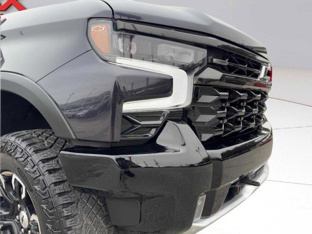Used 2024 Chevrolet Silverado 1500 ZR2 w/ Technology Package image 12