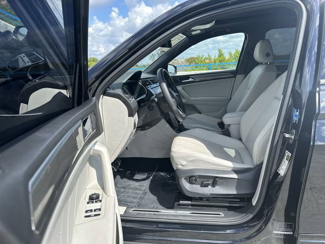 Used 2022 Volkswagen Tiguan SE R-Line image 22
