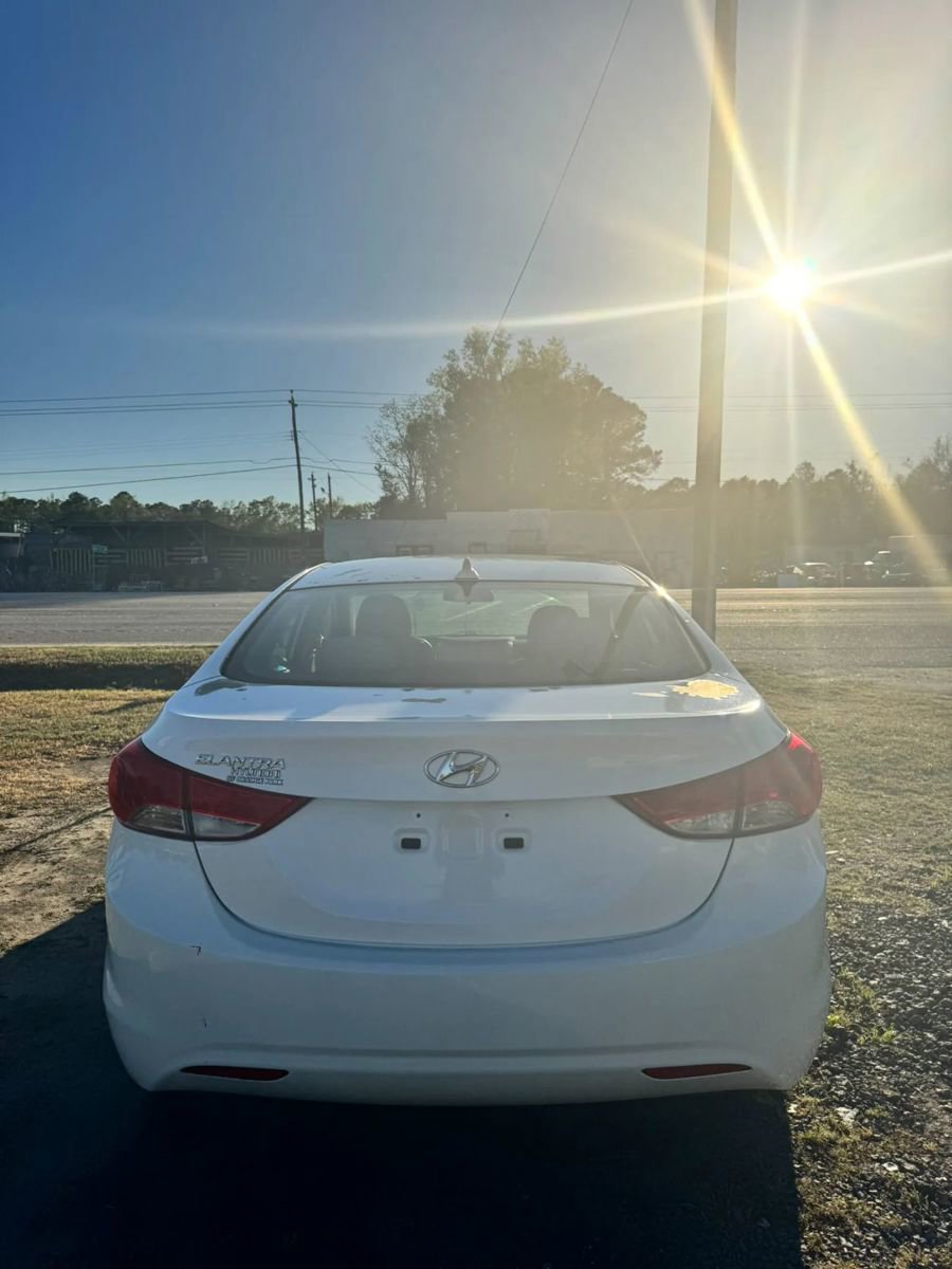 Used 2013 Hyundai Elantra GLS image 8