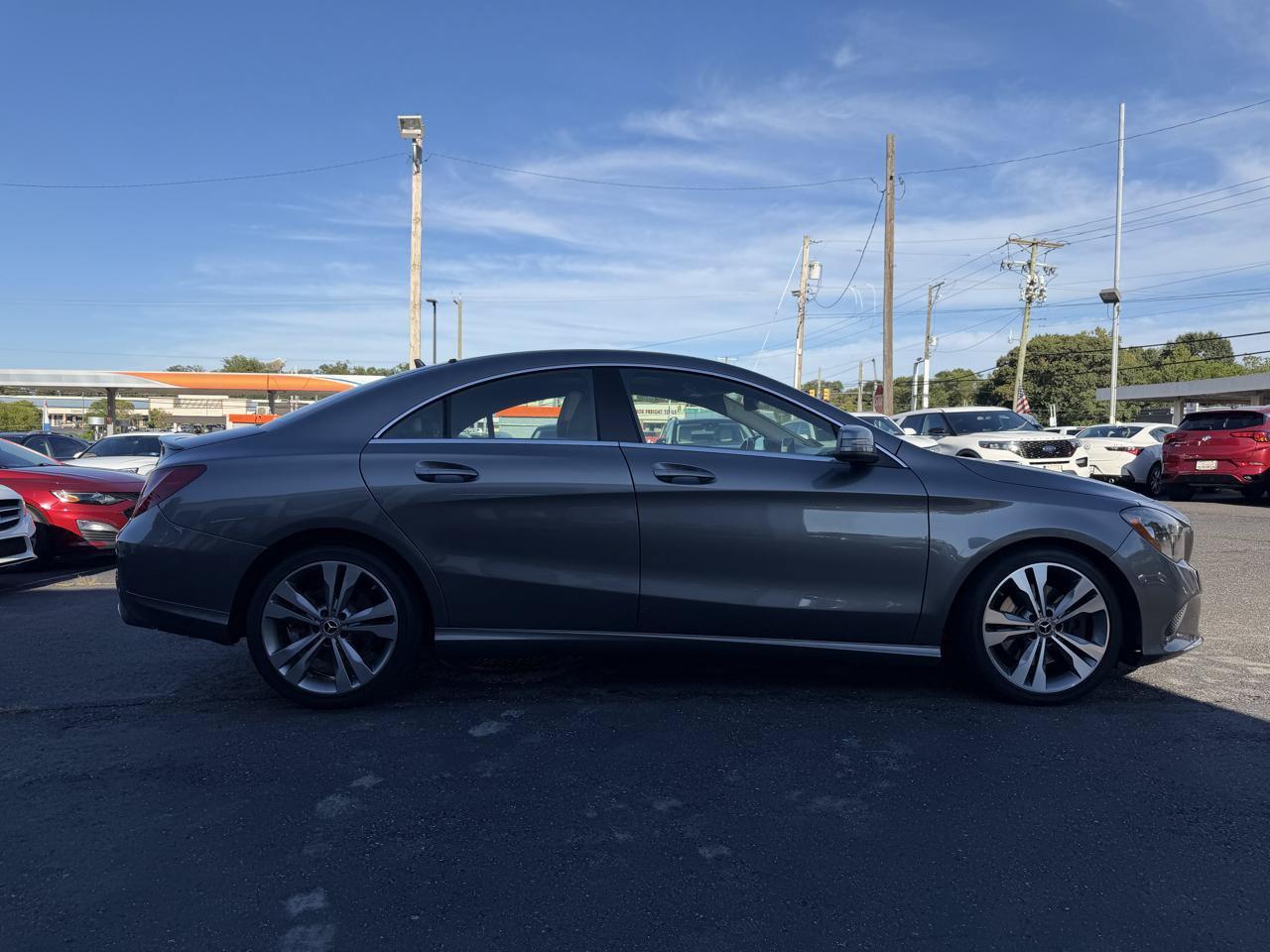 Used 2019 Mercedes-Benz CLA 250 4MATIC image 4