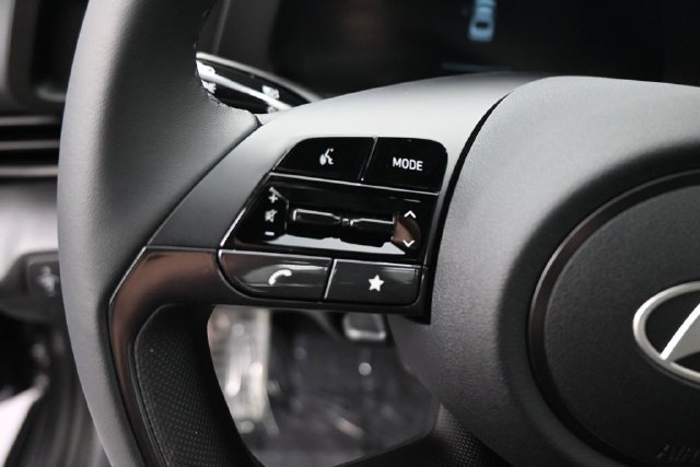 New 2026 Hyundai Elantra SEL Sport FWD image 18
