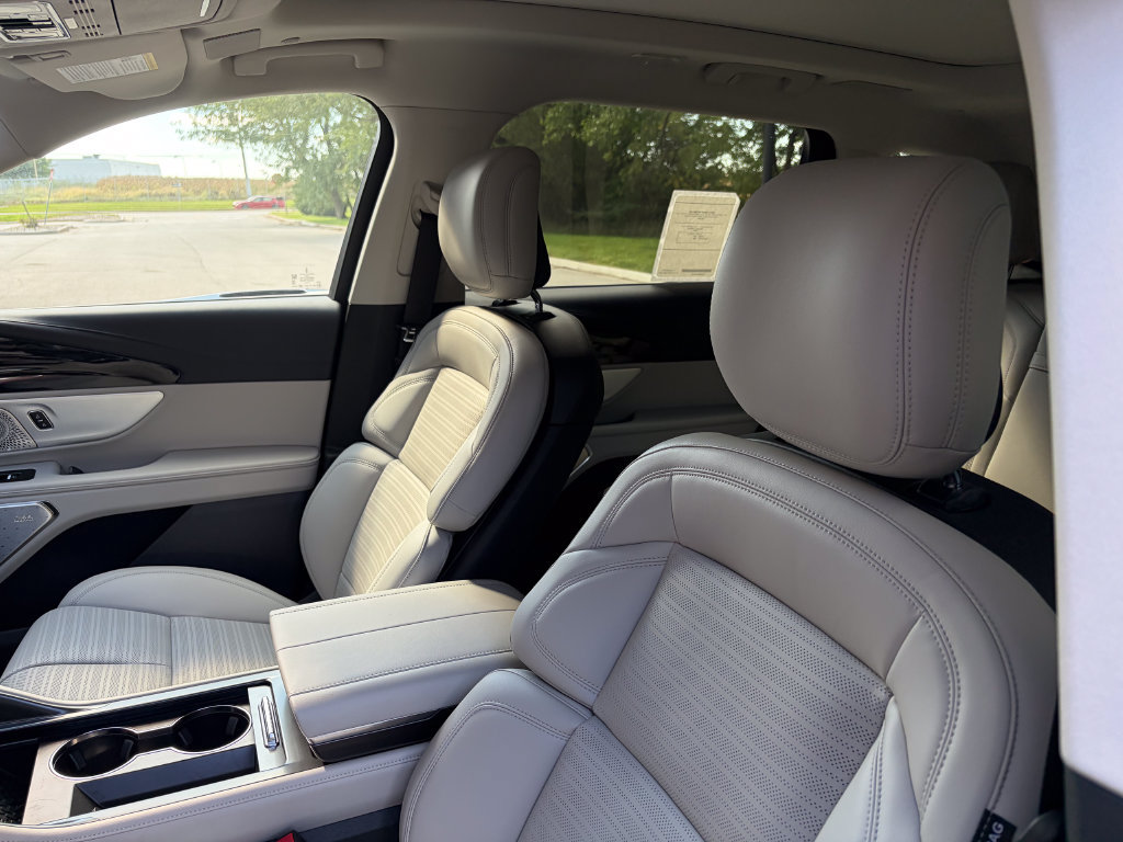 New 2026 Lincoln Nautilus Reserve AWD/4WD image 11