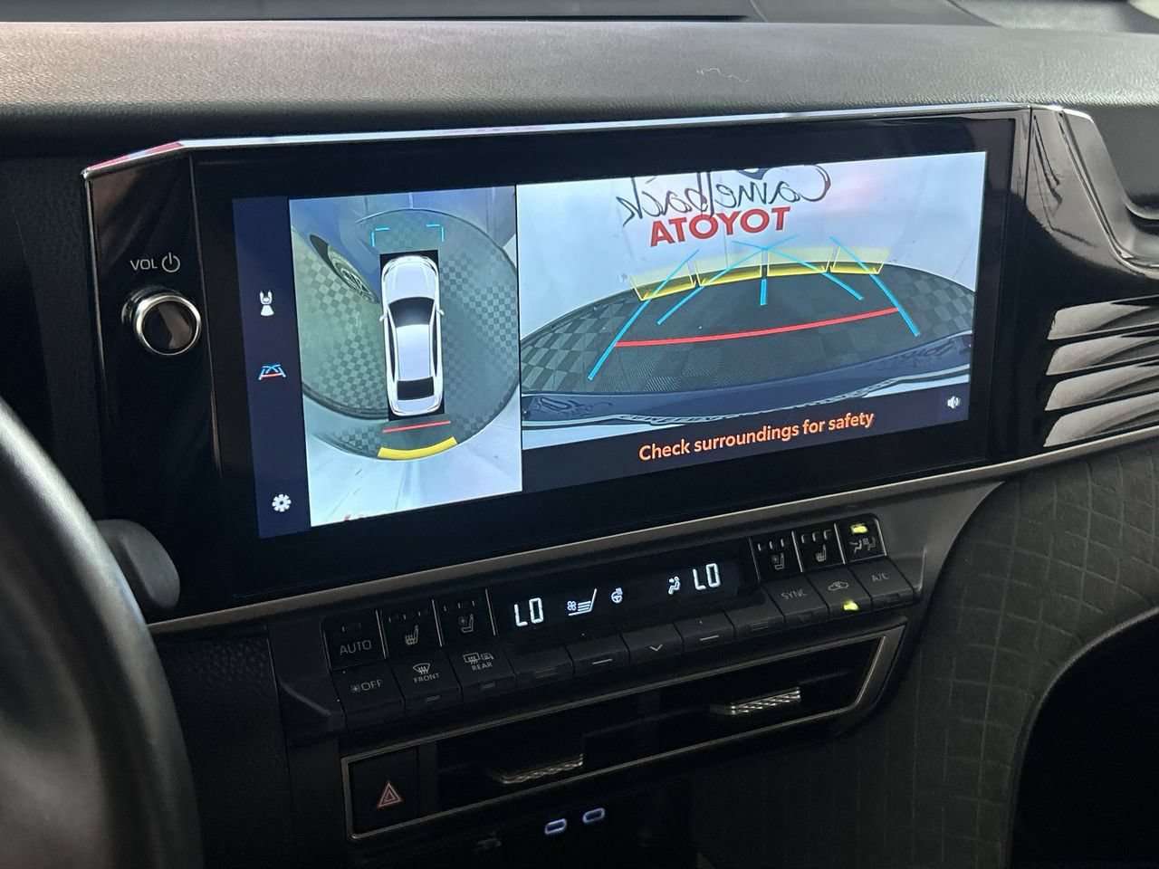 Used 2025 Toyota Camry XLE w/ Premium Plus Package FWD image 19