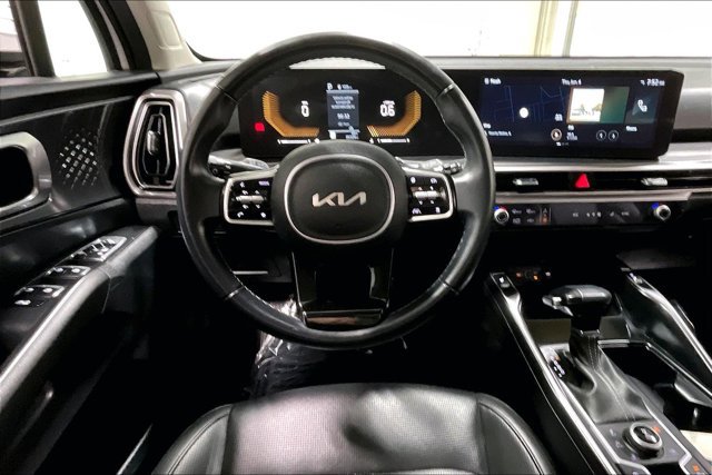 Used 2024 Kia Sorento S w/ Panoramic Sunroof Package AWD/4WD image 5