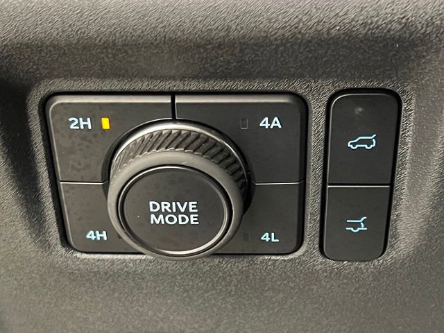 Used 2025 Ford Expedition Platinum image 29