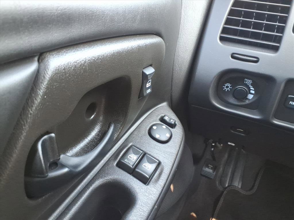 Used 2004 Chevrolet Monte Carlo SS w/ Dale Earnhardt Jr. Package FWD image 19